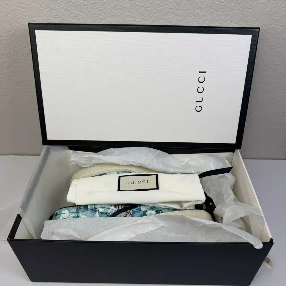 Mens Gucci Sneakers/GG Blooms/Broola/Slip-on/PVC Canvas Blue Floral Pattern - Picture 2 of 10